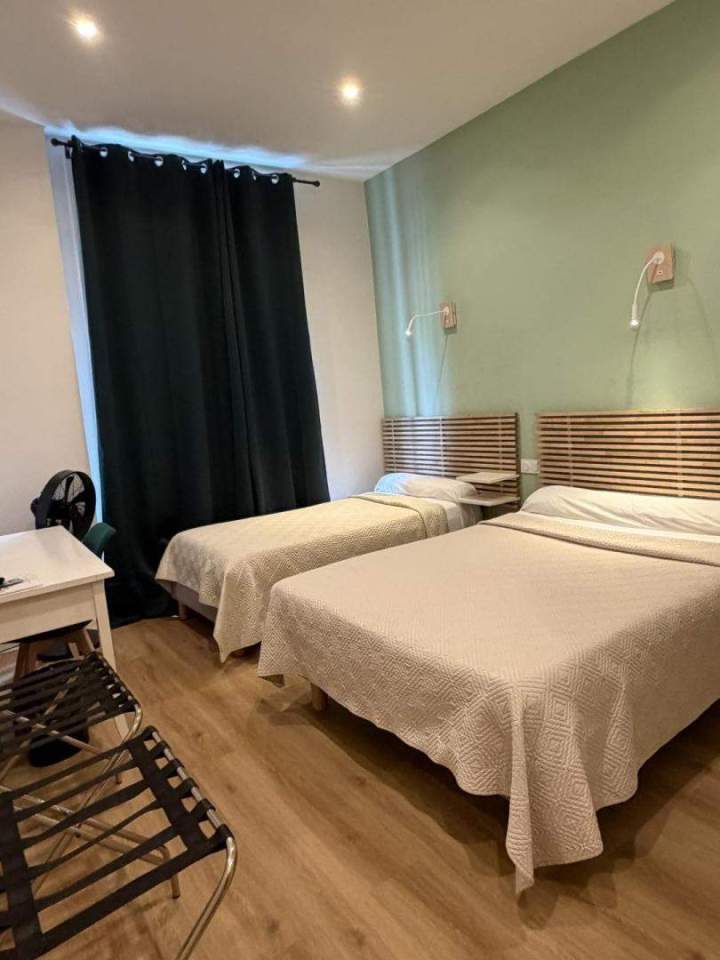 Restful bedroom Lyon