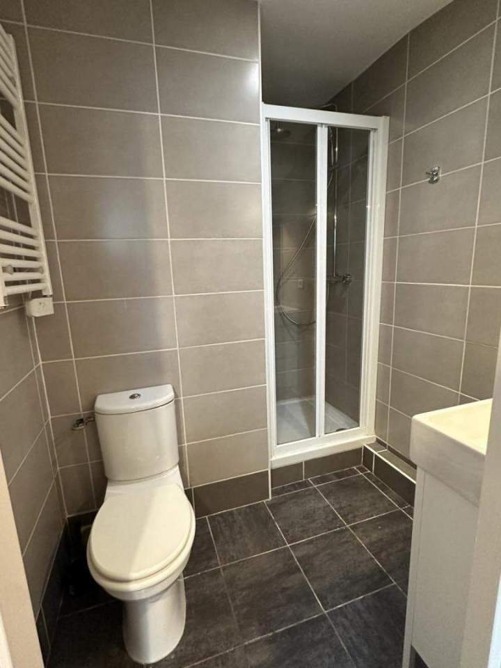 Room with private bathroom Lyon
